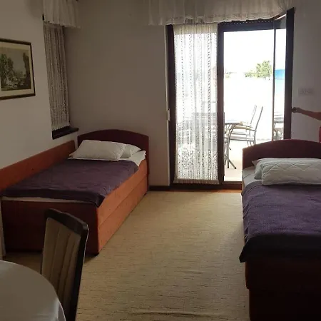 Family On The Sandy Beach! Apartman Zaton (Zadar)
