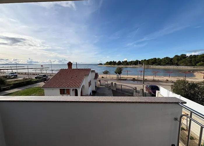 Family On The Sandy Beach! Apartment *